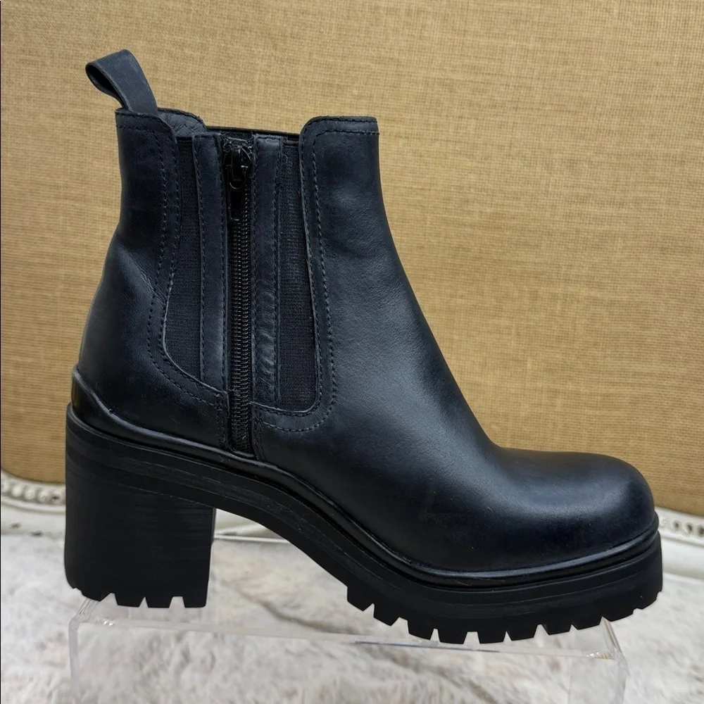 Jeffrey Campbell stylish black
